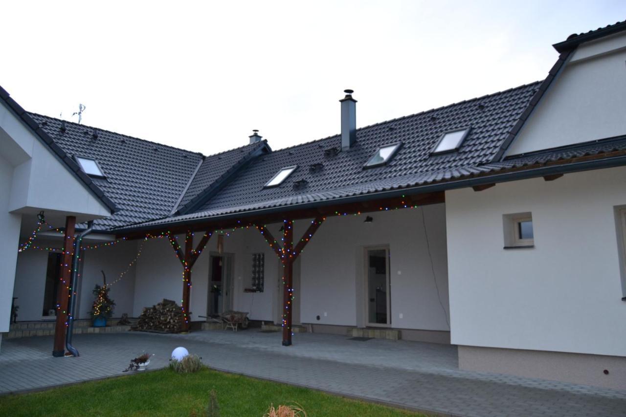chalupa na Samotě s vířivkou Tábor Exterior foto
